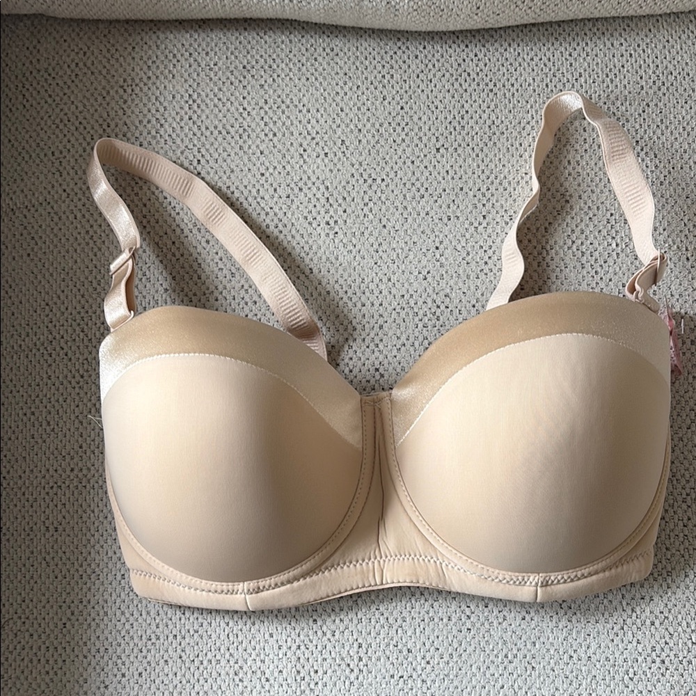Chic Nude Strapless Bra